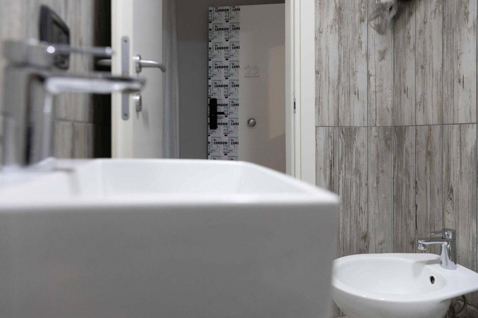 Stay In The Heart Of Salerno - Near The Duomo "La Finestra Sul Borgo" Екстер'єр фото